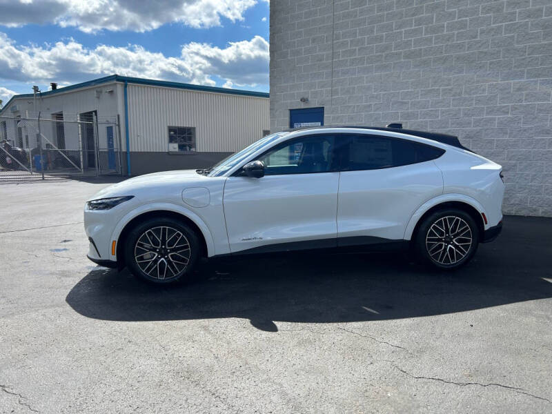 2025 Ford Mustang Mach-E Premium