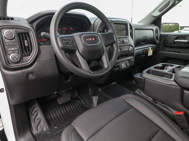 2025 GMC Sierra 2500HD Pro
