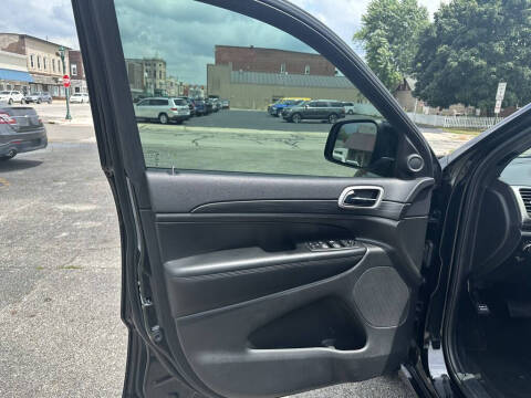 2020 Jeep Grand Cherokee Laredo