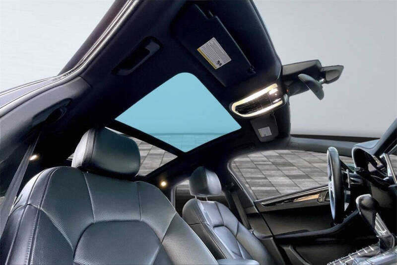 2020 Porsche Macan S