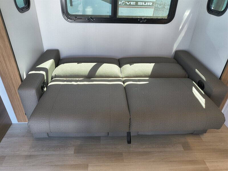 2026 Keystone RV REIGN 19RK