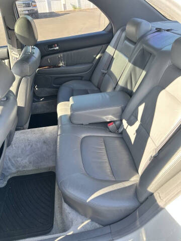 1997 Lexus LS 400