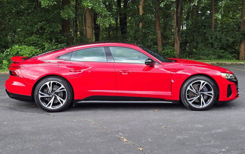 2024 Audi e-tron GT quattro Premium Plus