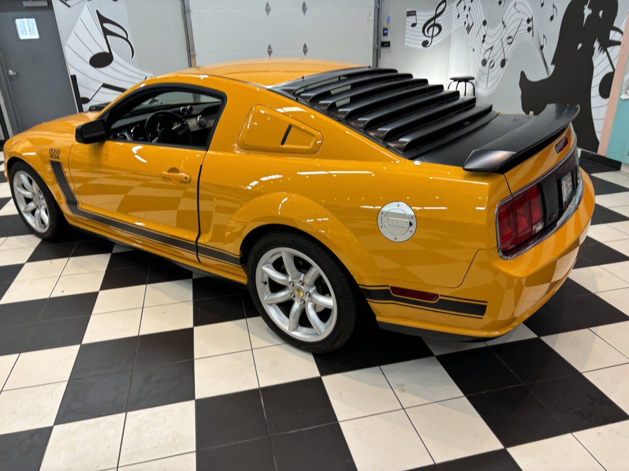 2007 Ford Mustang 9