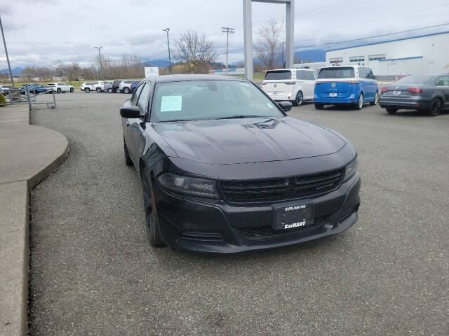 Used 2020 Dodge Charger SXT with VIN 2C3CDXBG1LH228565 for sale in Burlington, WA