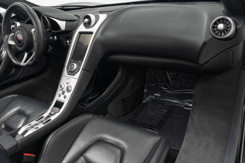 2013 McLaren MP4-12C Spider