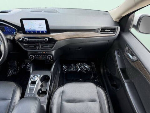 2020 Ford Escape Hybrid Titanium