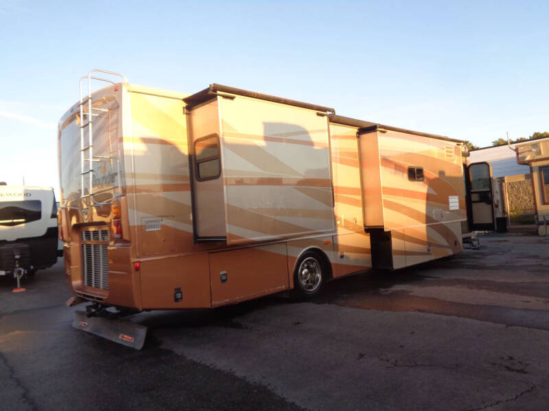 2008 Freightliner XCS Chassis