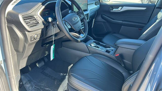 2025 Ford Escape Hybrid Platinum