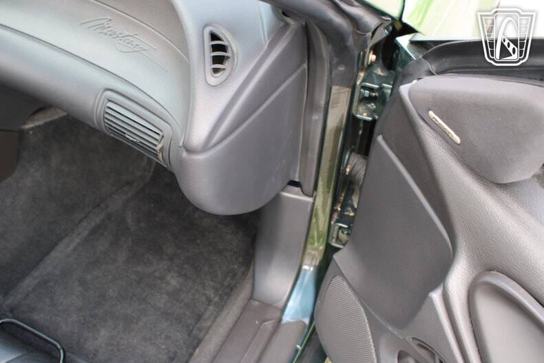 2003 Ford Mustang Mach 1 Premium