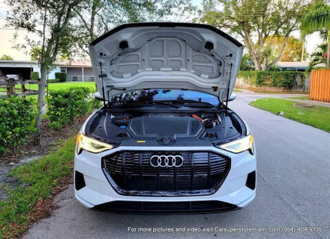 2021 Audi e-tron quattro Premium Plus