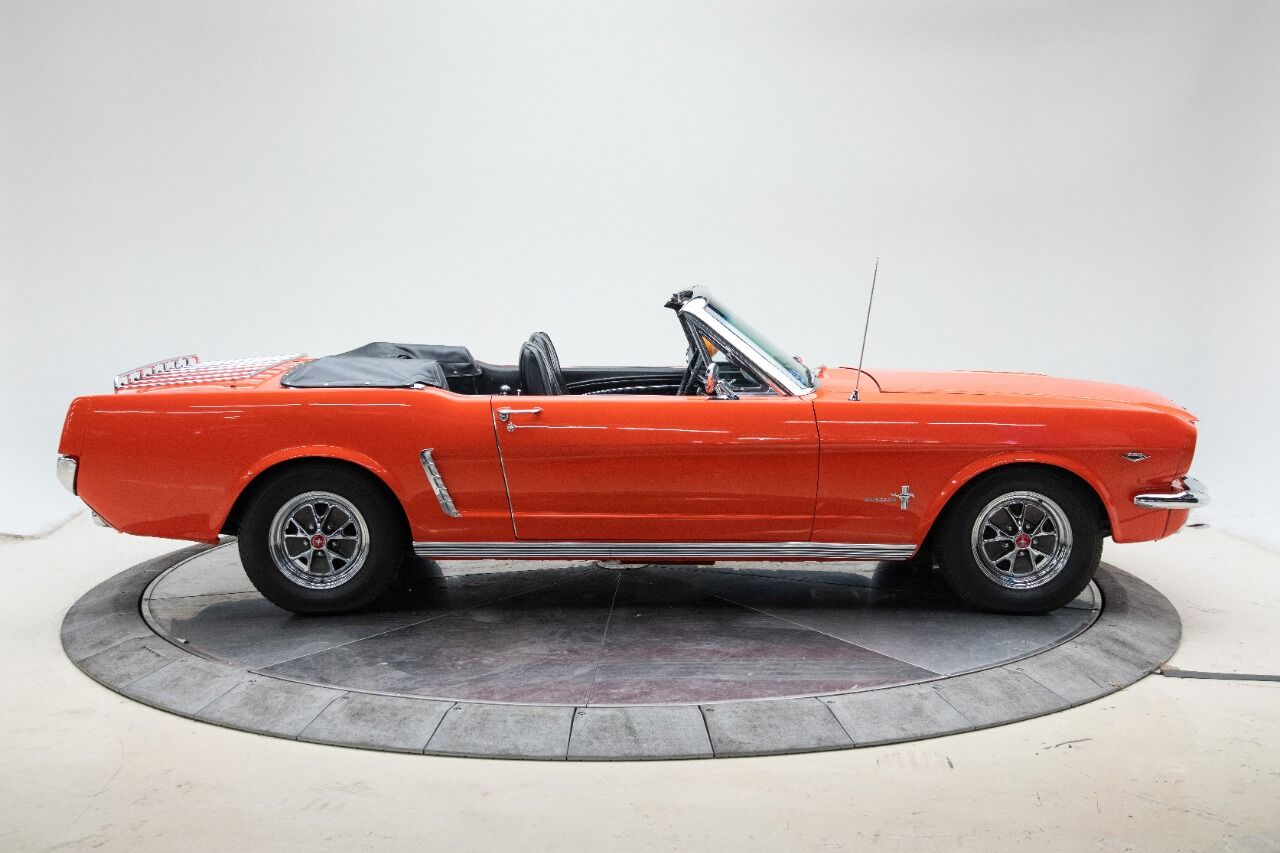 1965 Ford Mustang 2