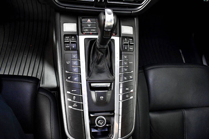 2019 Porsche Macan S