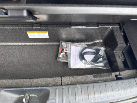 2015 Toyota Prius v Five