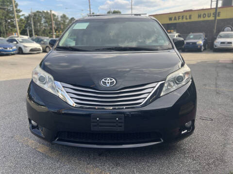 2016 Toyota Sienna XLE Premium 8-Passenger