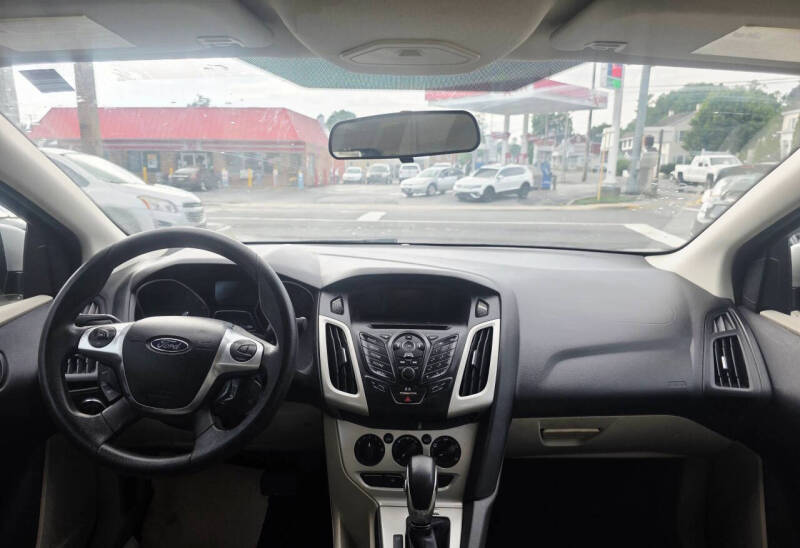 2013 Ford Focus SE