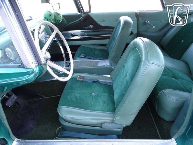 1960 Ford Thunderbird