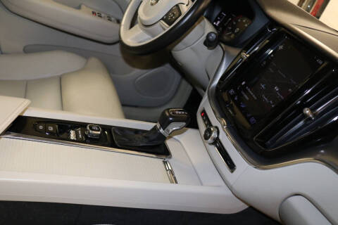 2019 Volvo XC60 T5 Momentum