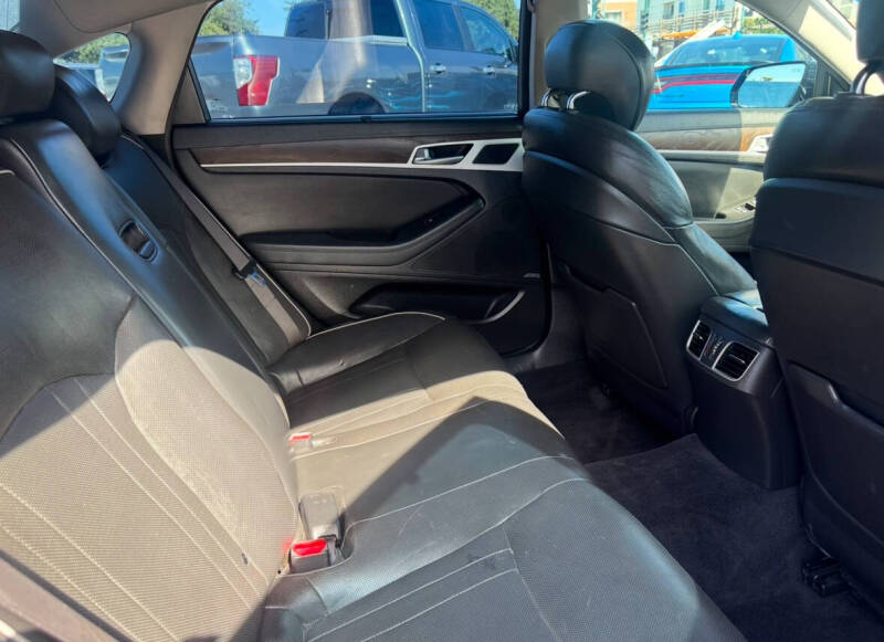 2017 Genesis G80