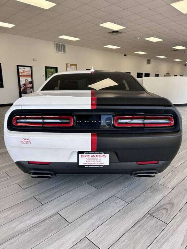 2016 Dodge Challenger SRT 392