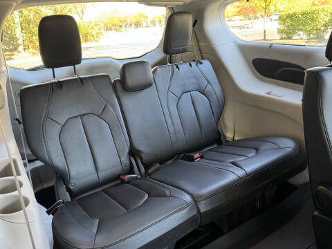 2019 Chrysler Pacifica Touring L