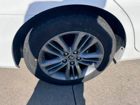 2016 Toyota Camry SE