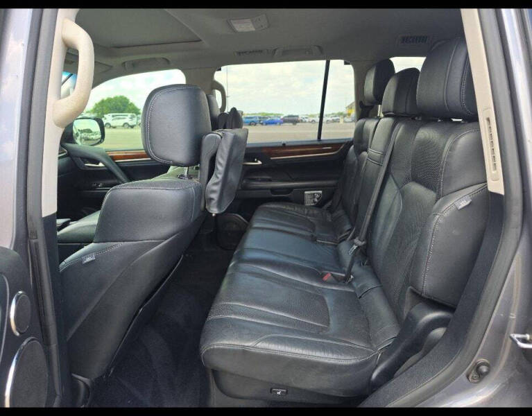 2018 Lexus LX 570 Three-Row