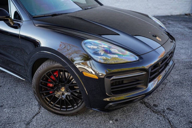 2022 Porsche Cayenne GTS