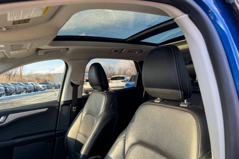 2022 Ford Escape SEL