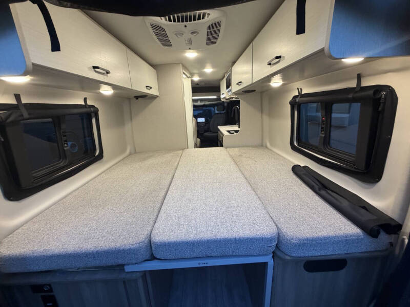 2024 Thor Motor Coach Dazzle
