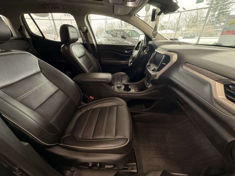 2021 GMC Acadia Denali