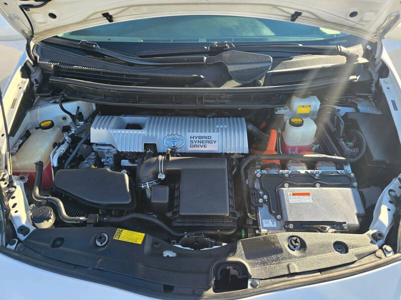 2010 Toyota Prius III