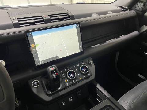 2022 Land Rover Defender 110 V8
