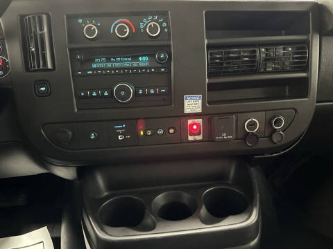 2022 Chevrolet Express 3500