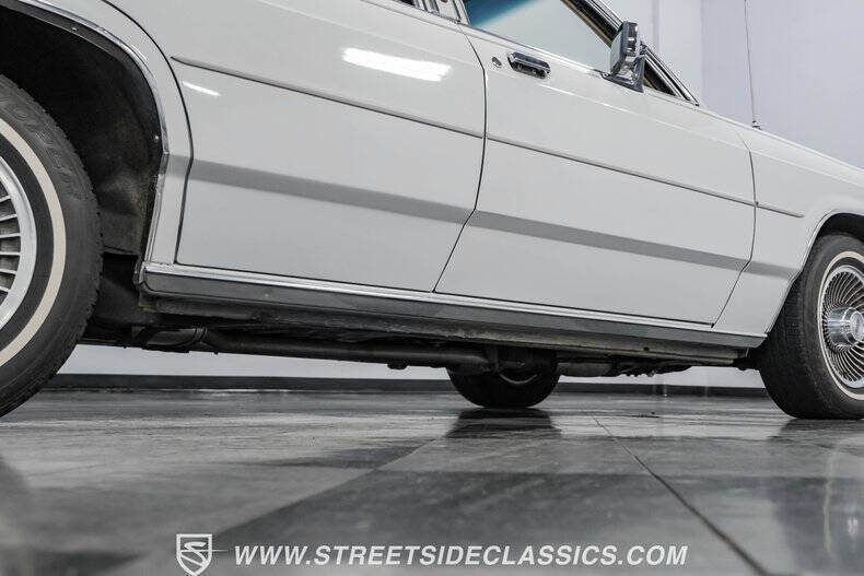 1990 Ford LTD Crown Victoria