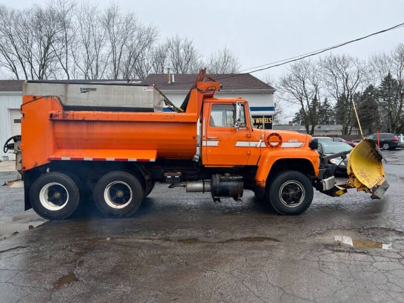 1988 Ford LT8000