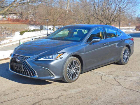 2022 Lexus ES 300h