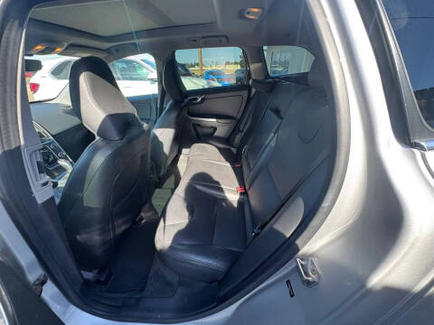 2016 Volvo XC60 T5 Drive-E Premier