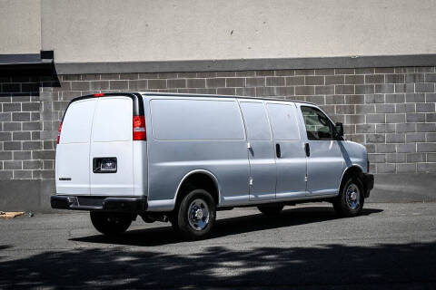 2024 Chevrolet Express 2500