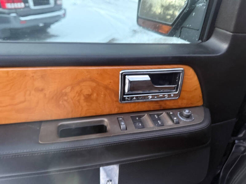 2011 Lincoln Navigator L