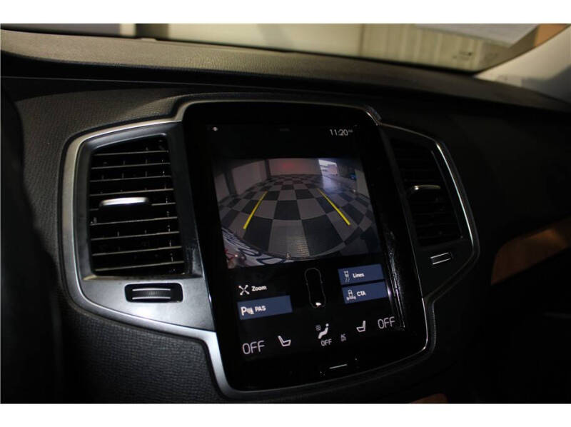 2021 Volvo XC90 T5 Momentum