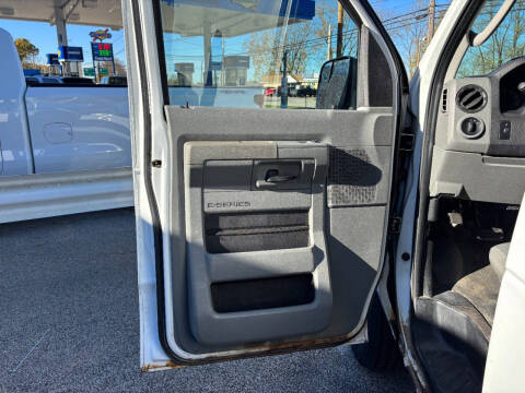 2011 Ford E-Series E-250