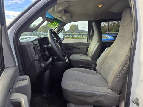 2016 Chevrolet Express LT 2500