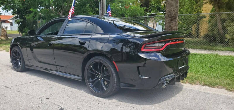2018 Dodge Charger SXT Plus