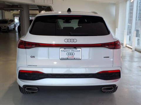 2025 Audi Q5 quattro Premium TFSI