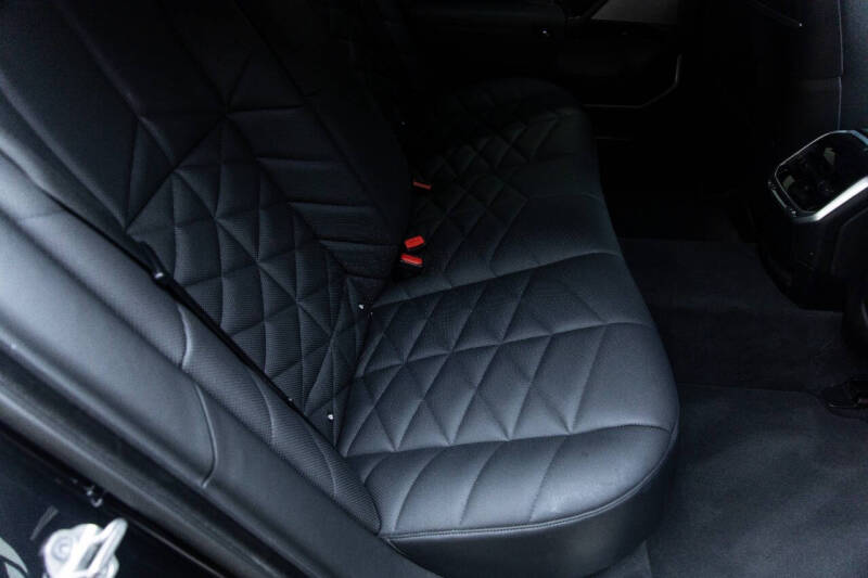 2023 BMW 7 Series 740i