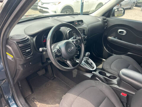 2017 Kia Soul +