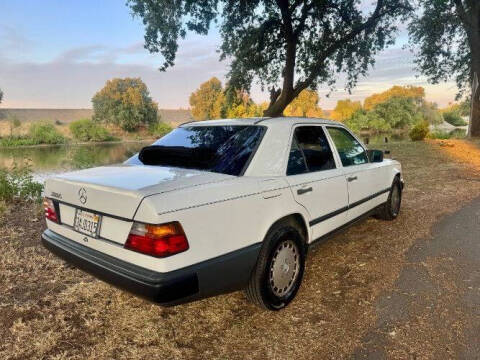 1986 Mercedes-Benz 300-Class