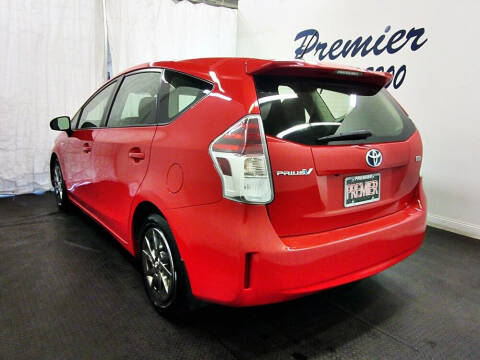 2017 Toyota Prius v Three