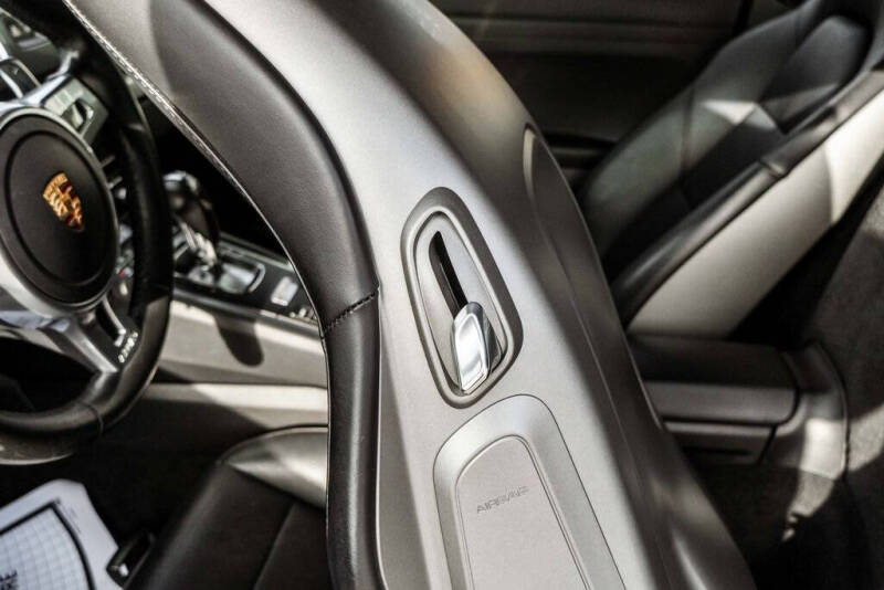 2016 Porsche Cayman S